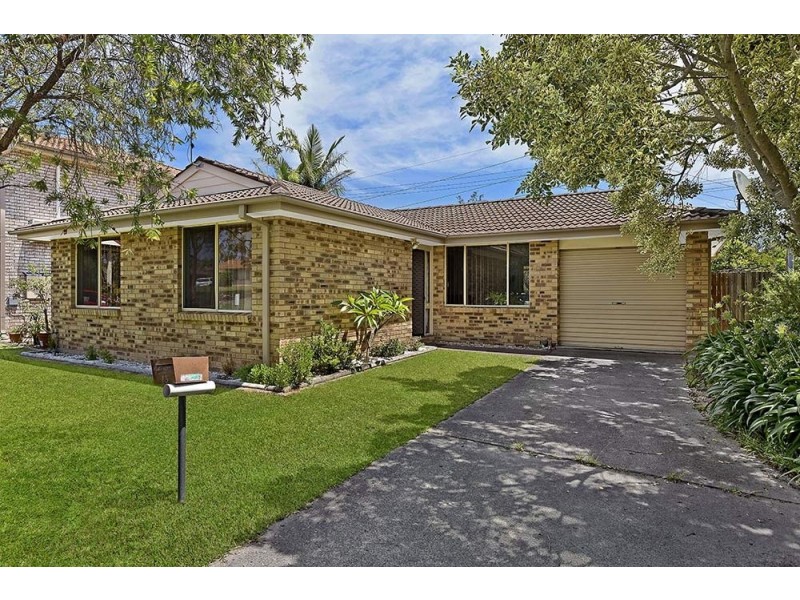 13/1 Hobbs Close, Bateau Bay NSW 2261