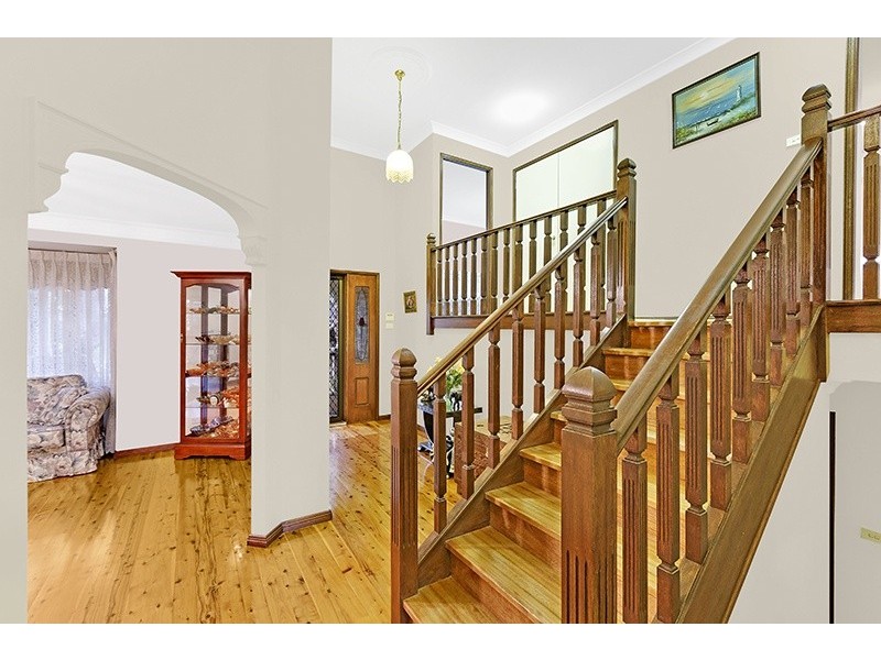 10 Point Street, Bateau Bay NSW 2261