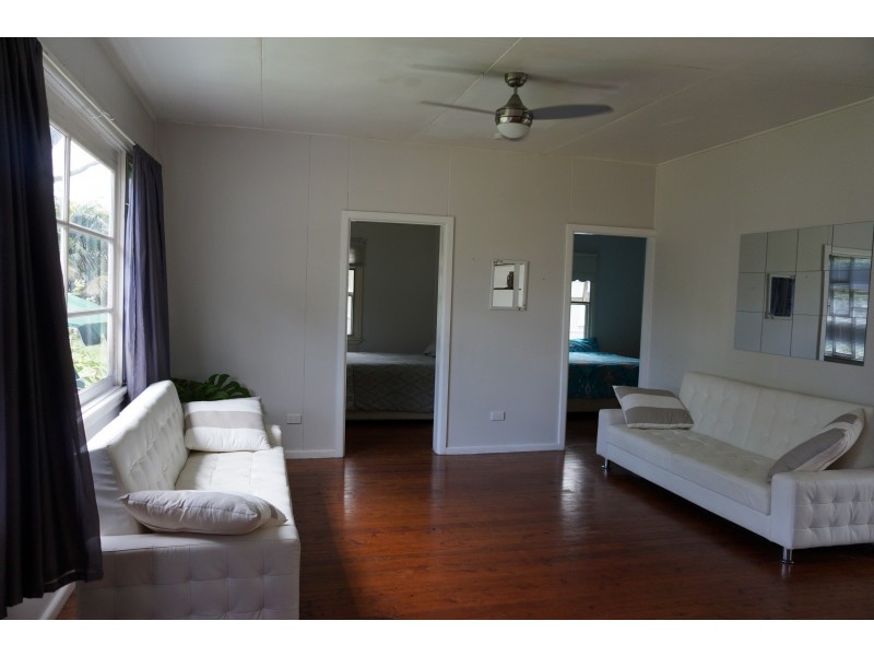 47 Bateau Bay Road, Bateau Bay NSW 2261