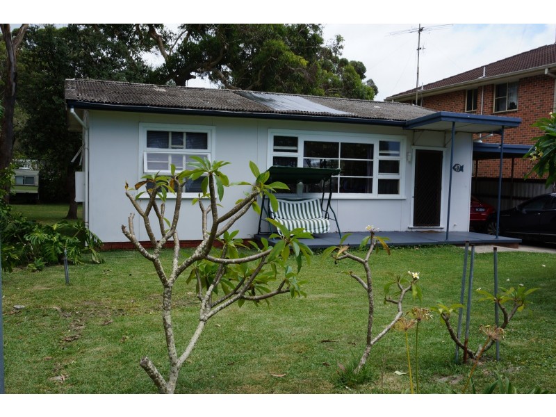 47 Bateau Bay Road, Bateau Bay NSW 2261