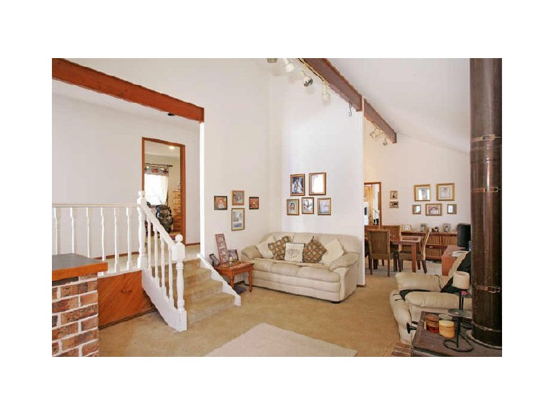 33 Premier Way, Bateau Bay NSW 2261