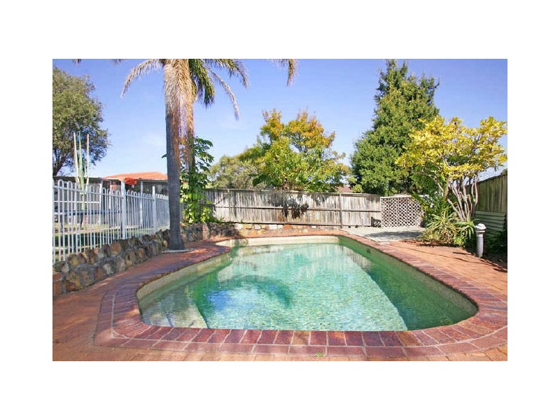 33 Premier Way, Bateau Bay NSW 2261