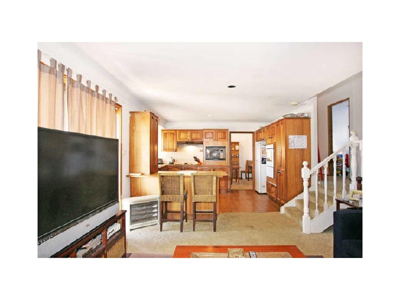 33 Premier Way, Bateau Bay NSW 2261