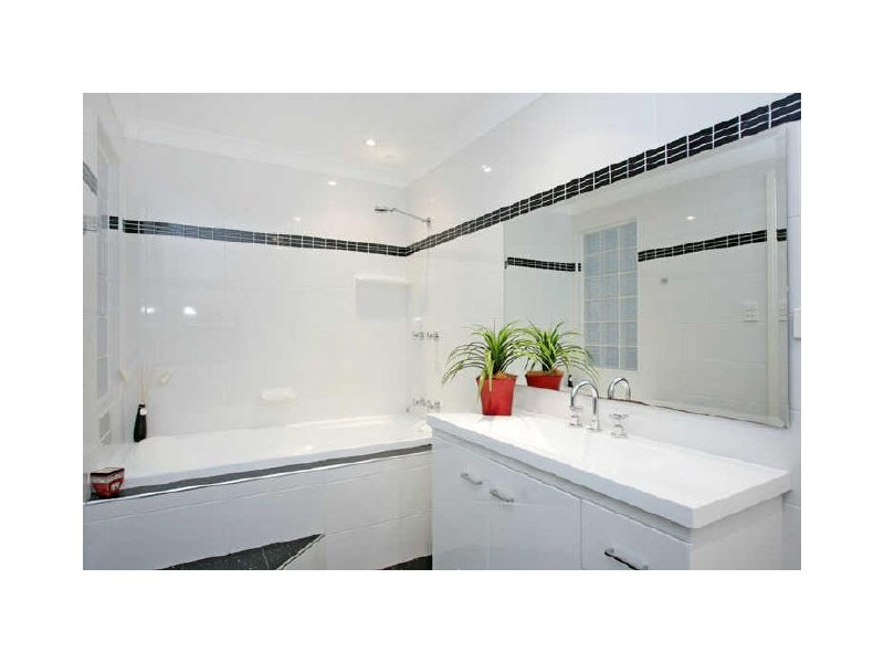 21 Elewa Avenue, Bateau Bay NSW 2261