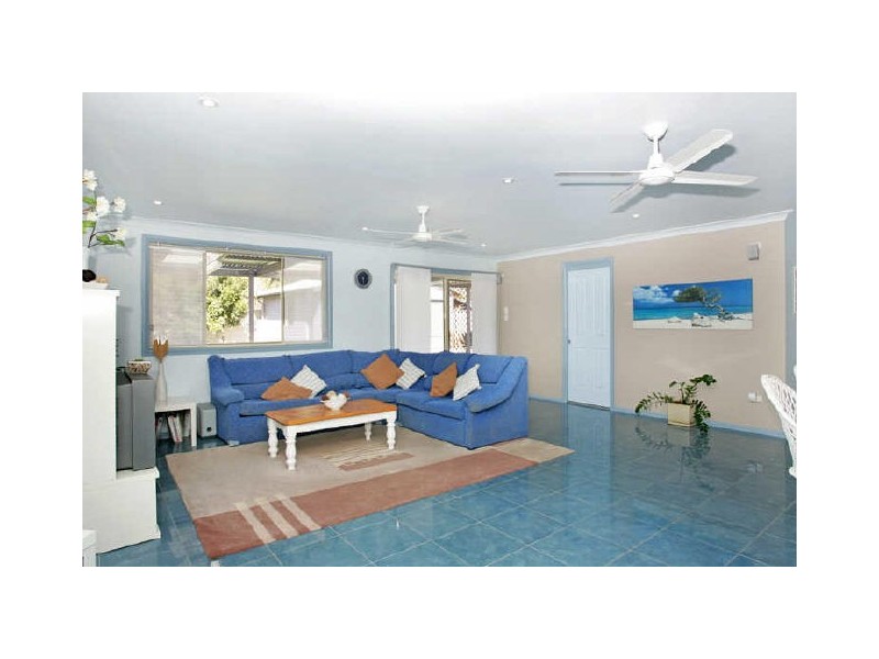 21 Elewa Avenue, Bateau Bay NSW 2261