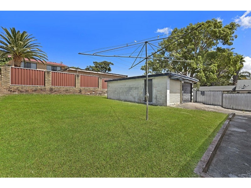 10 Sabrina Avenue, Bateau Bay NSW 2261