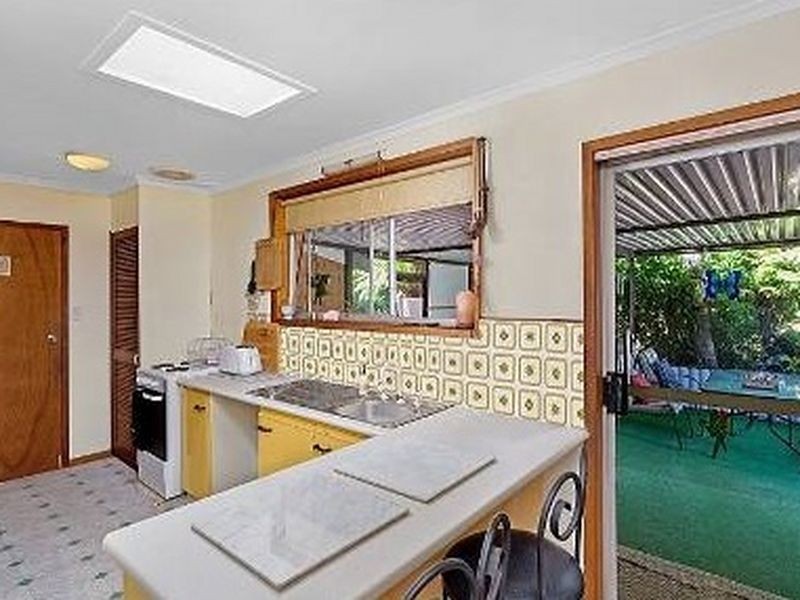 75 Bateau Bay Road, Bateau Bay NSW 2261