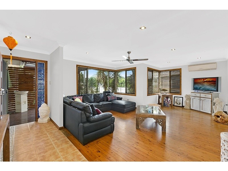 529 The Entrance Road, Bateau Bay NSW 2261