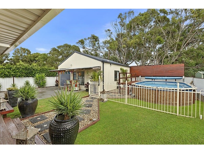 529 The Entrance Road, Bateau Bay NSW 2261