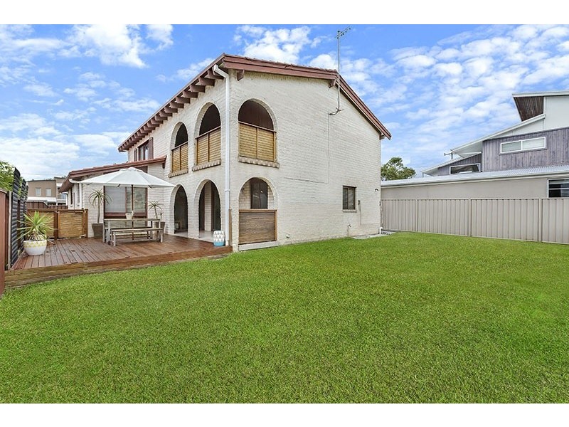 11 Grandview Street, Shelly Beach NSW 2261