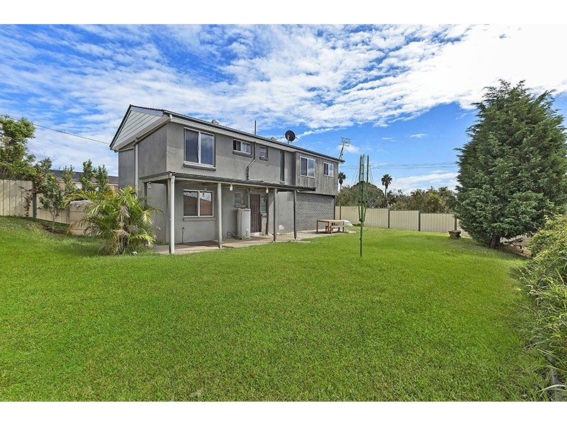 2 Vista Parade, Bateau Bay NSW 2261