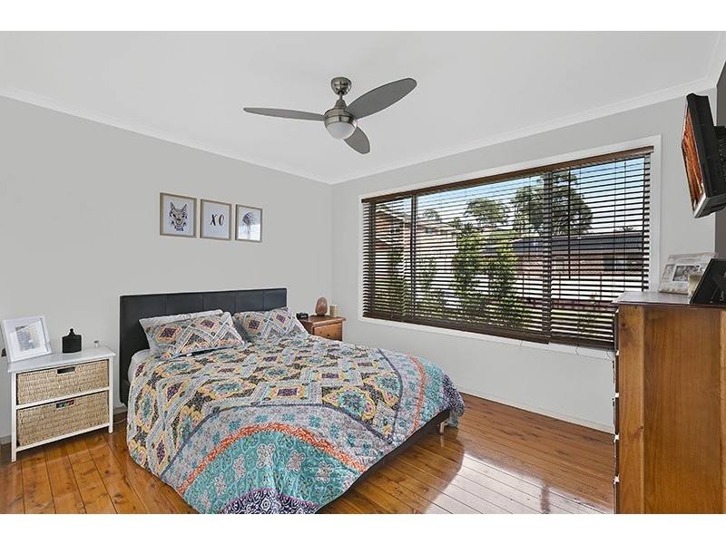 2 Vista Parade, Bateau Bay NSW 2261