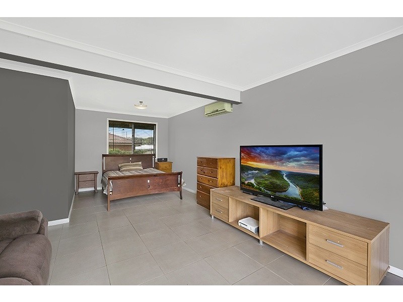 2 Vista Parade, Bateau Bay NSW 2261