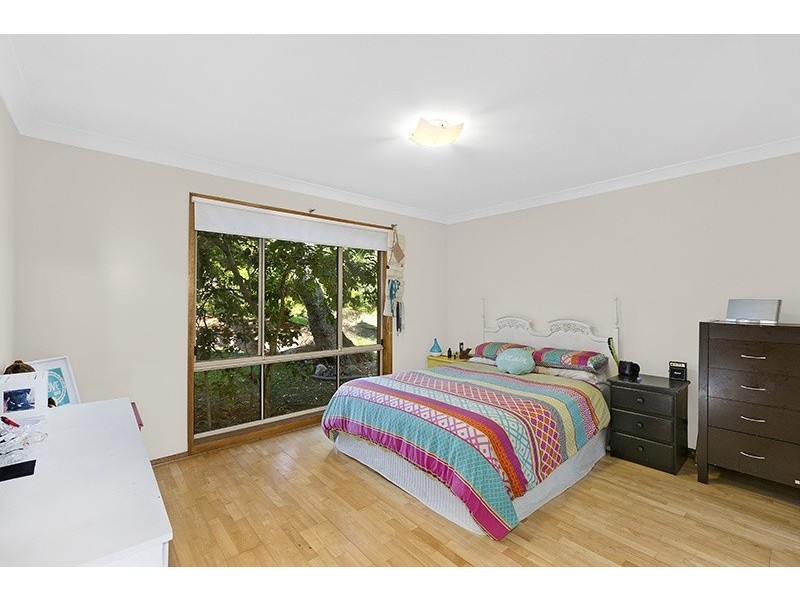 4 Poplars Avenue, Bateau Bay NSW 2261