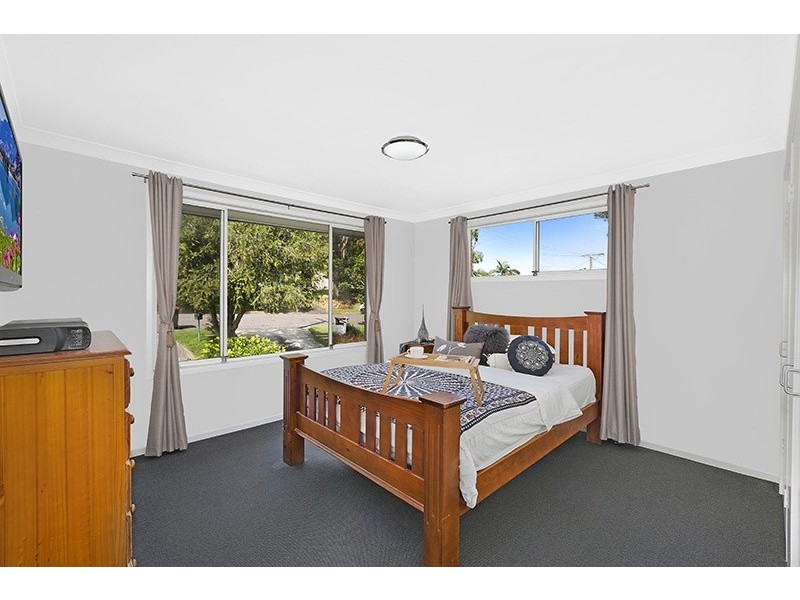 8 Pasadena Avenue, Bateau Bay NSW 2261