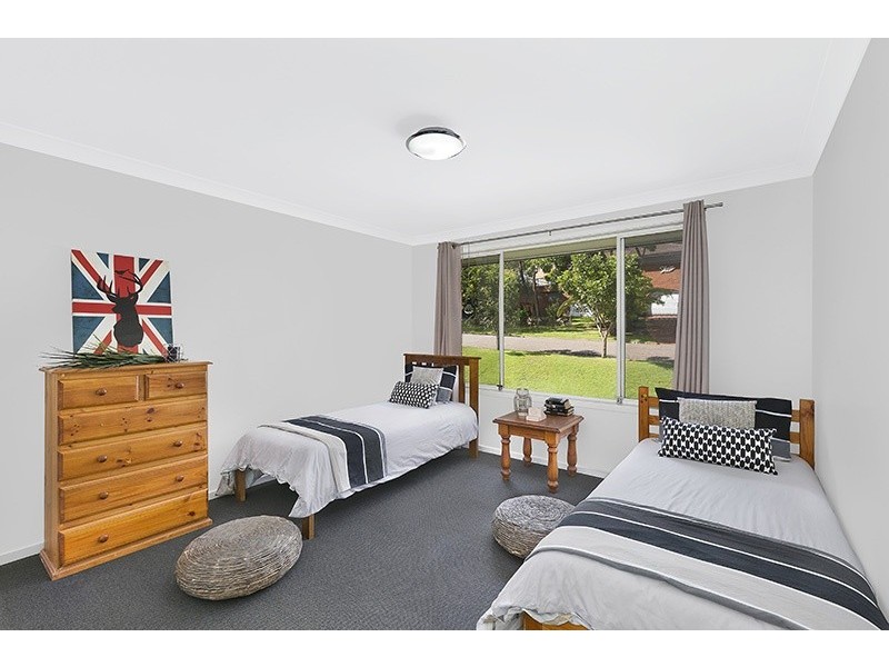 8 Pasadena Avenue, Bateau Bay NSW 2261