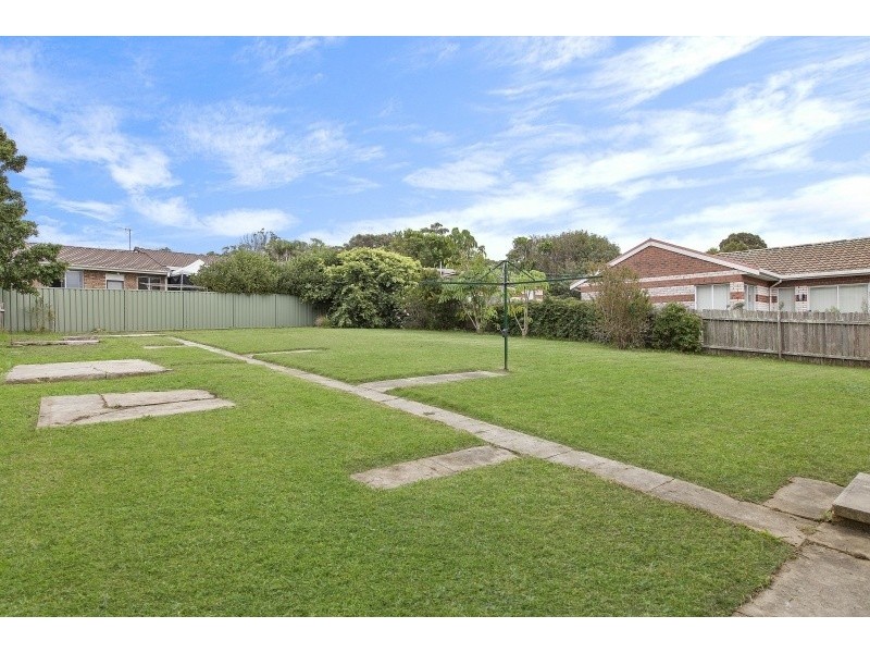 605 The Entrance Road, Bateau Bay NSW 2261
