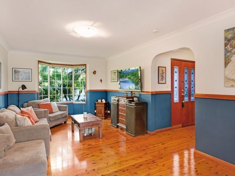 39 Sir Joseph Banks Drive, Bateau Bay NSW 2261