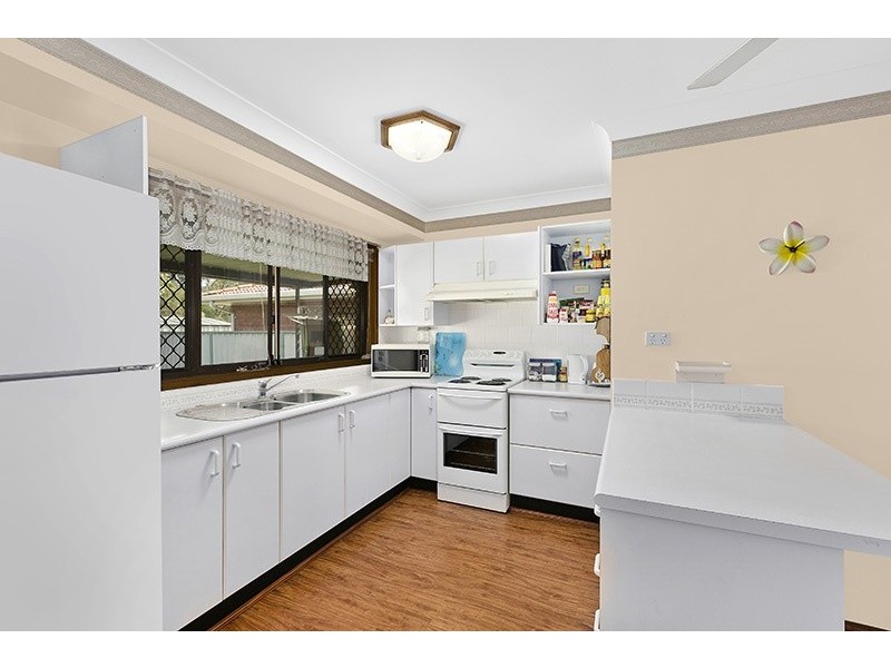 18 Hawkesbury Close, Bateau Bay NSW 2261