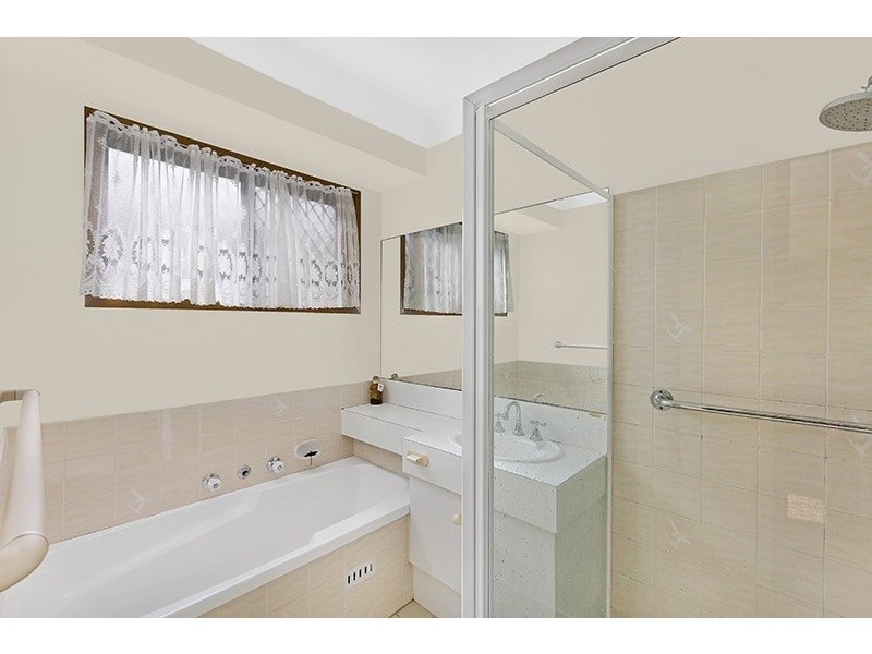 18 Hawkesbury Close, Bateau Bay NSW 2261