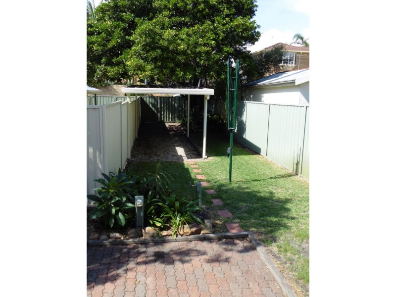 8 Denniss Road, The Entrance North NSW 2261