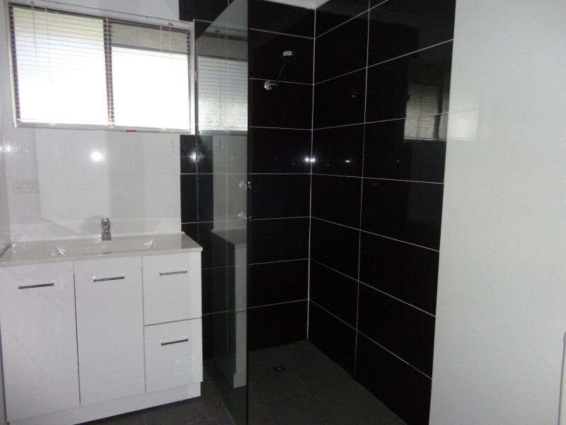 4 Valley View Road, Bateau Bay NSW 2261