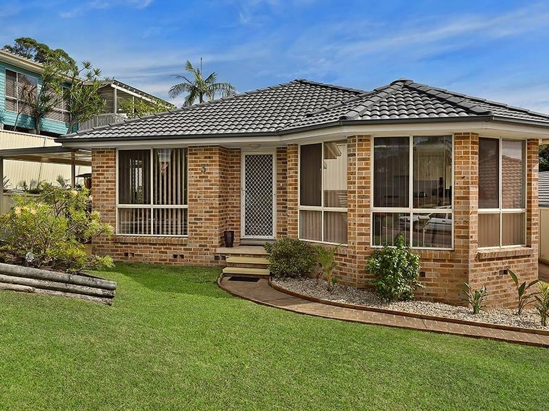 1/3 Mossman Avenue, Bateau Bay NSW 2261