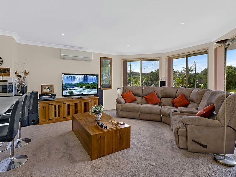 1/3 Mossman Avenue, Bateau Bay NSW 2261