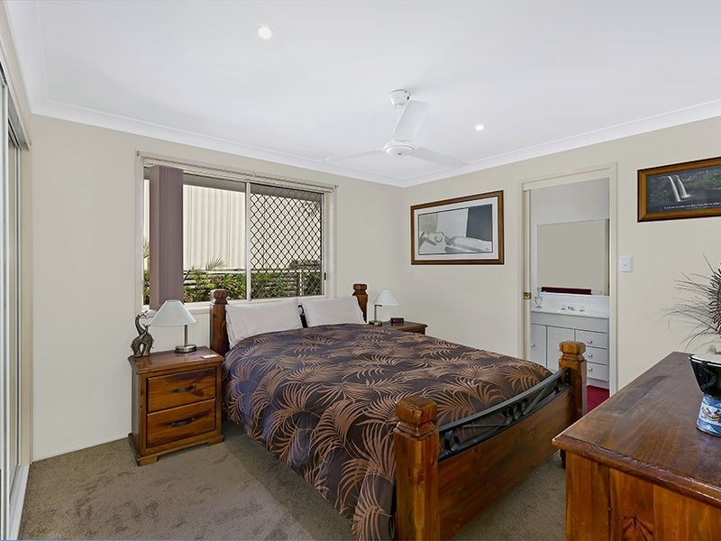 1/3 Mossman Avenue, Bateau Bay NSW 2261