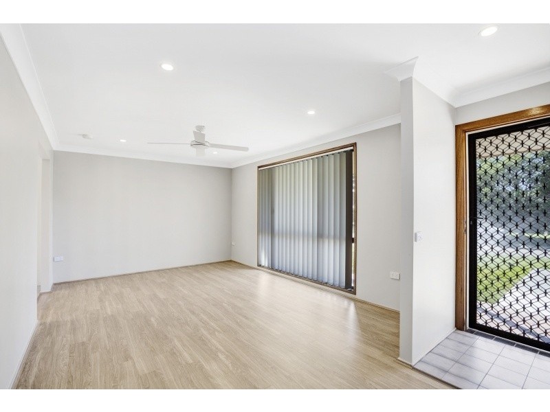 4 Hawkesbury Place, Bateau Bay NSW 2261