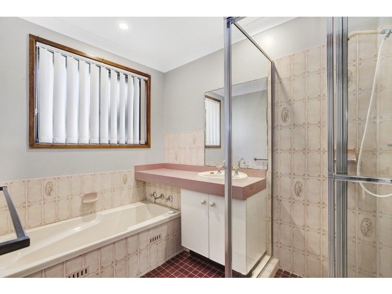 4 Hawkesbury Place, Bateau Bay NSW 2261