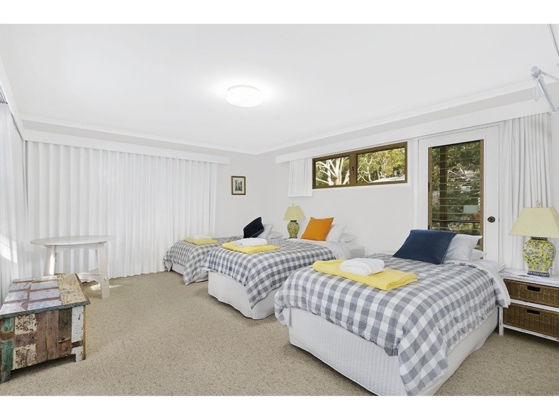 12 Norahview Street, Bateau Bay NSW 2261