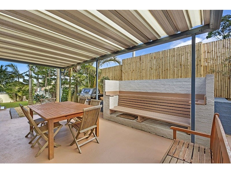 25 Anglers Drive, Bateau Bay NSW 2261