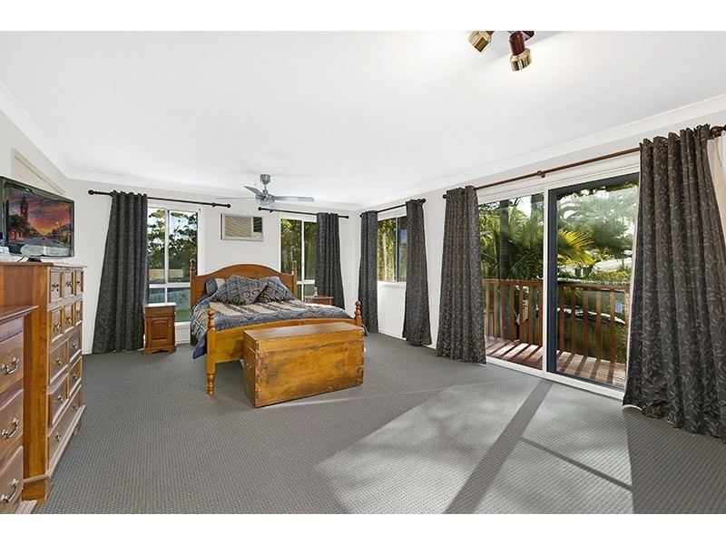 25 Anglers Drive, Bateau Bay NSW 2261