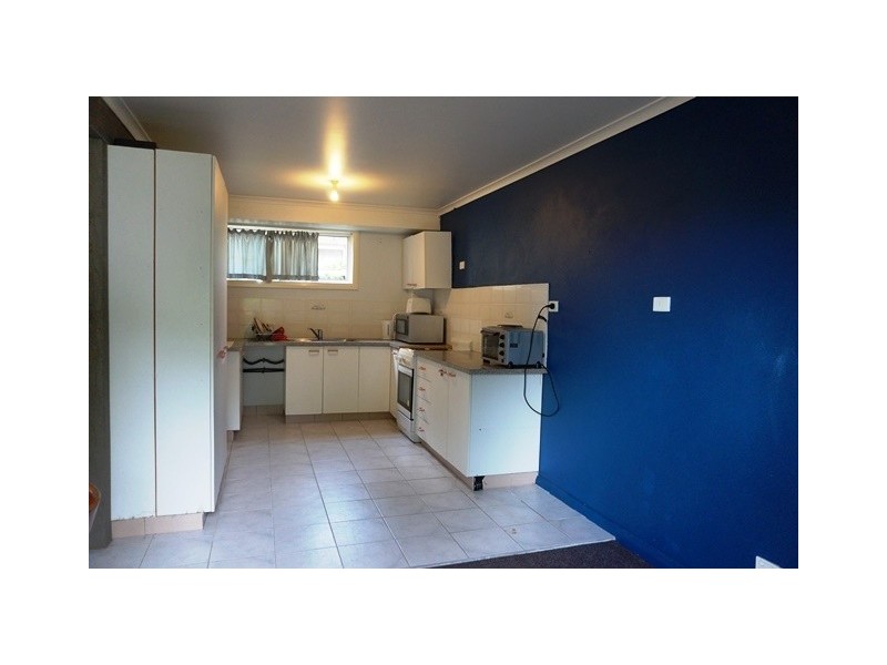 8 Howard Avenue, Green Point NSW 2251