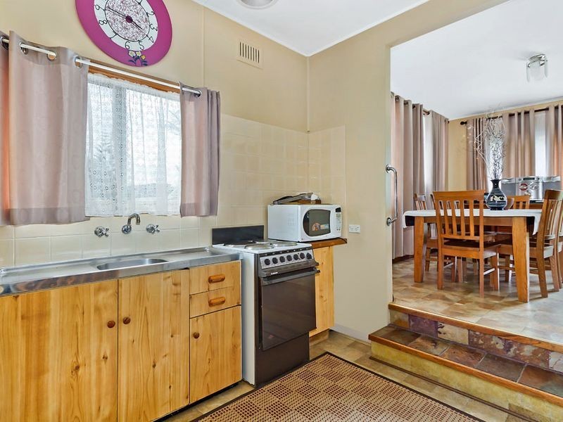 8 Denniss Road, The Entrance North NSW 2261