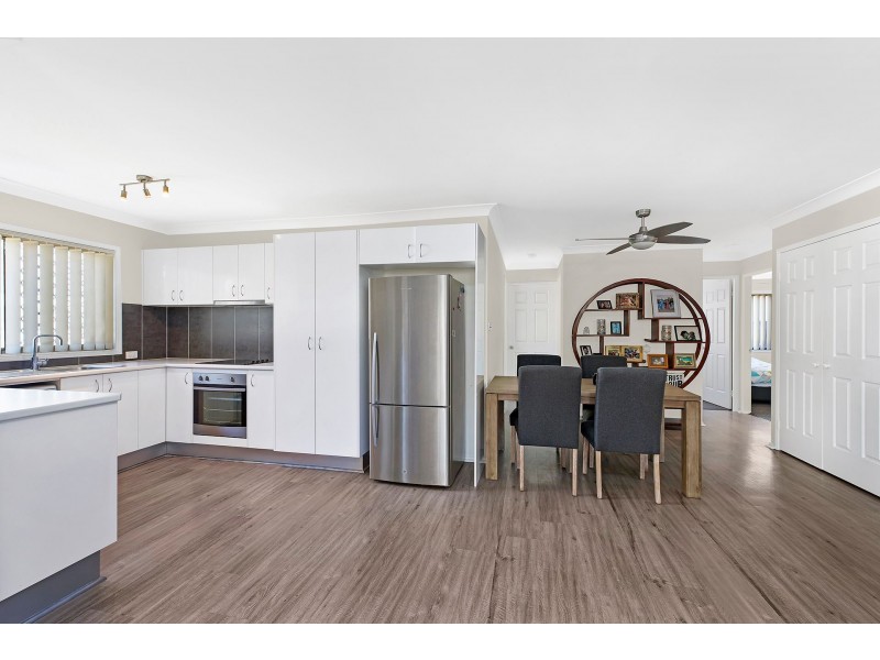 18 Aurora Place, Bateau Bay NSW 2261