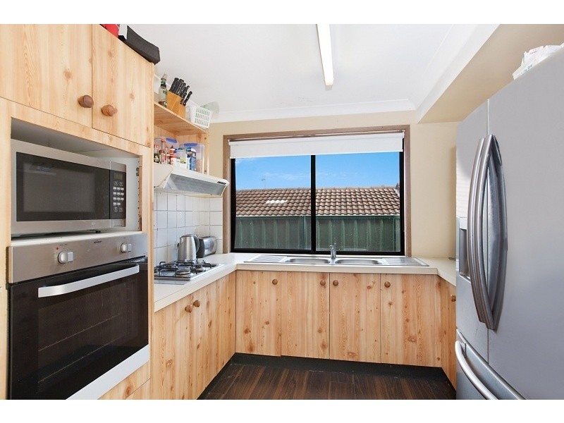 8 Sherwood Close, Bateau Bay NSW 2261