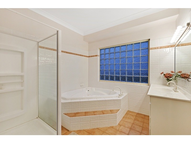 9 Katungal Street, Bateau Bay NSW 2261