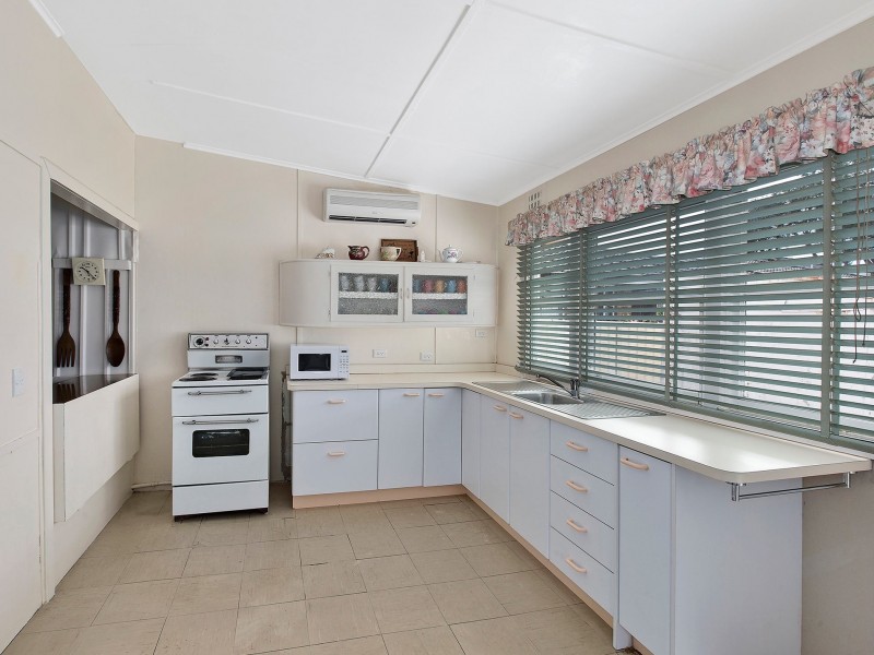 6 Benelong Street, The Entrance NSW 2261