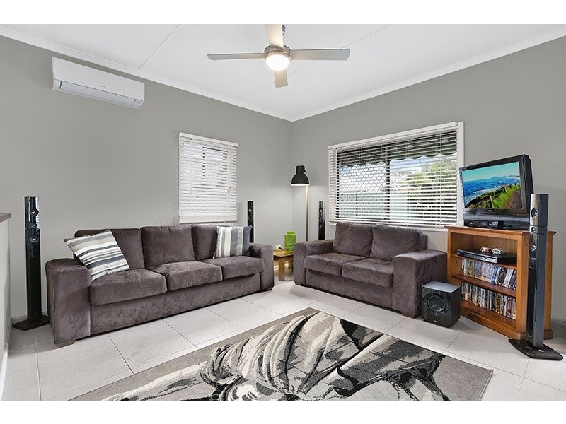 558 The Entrance Road, Bateau Bay NSW 2261