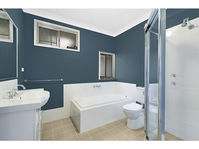 558 The Entrance Road, Bateau Bay NSW 2261