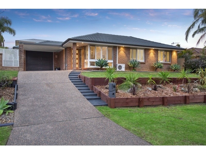 16 Lancaster Parade, Bateau Bay NSW 2261