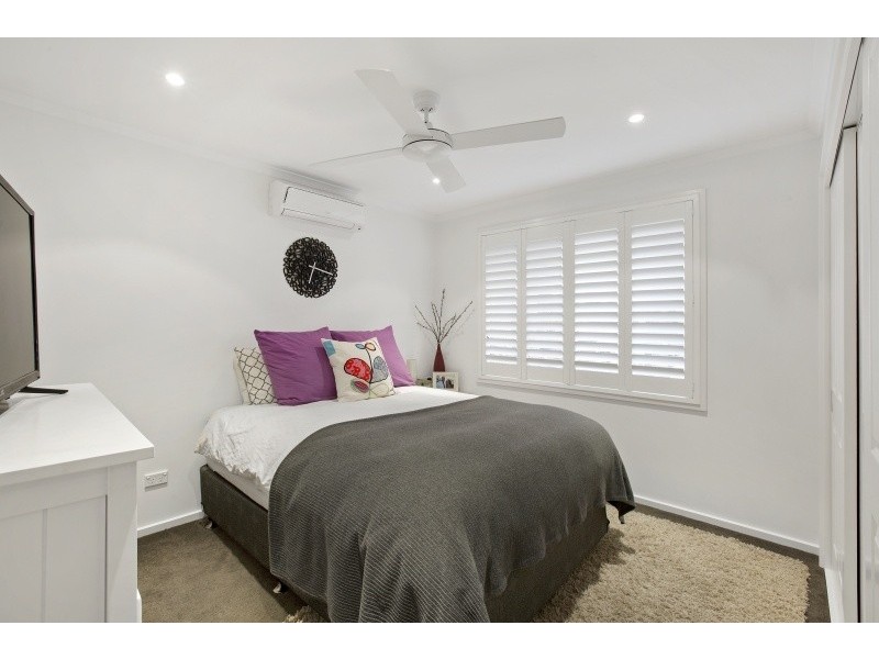 16 Lancaster Parade, Bateau Bay NSW 2261