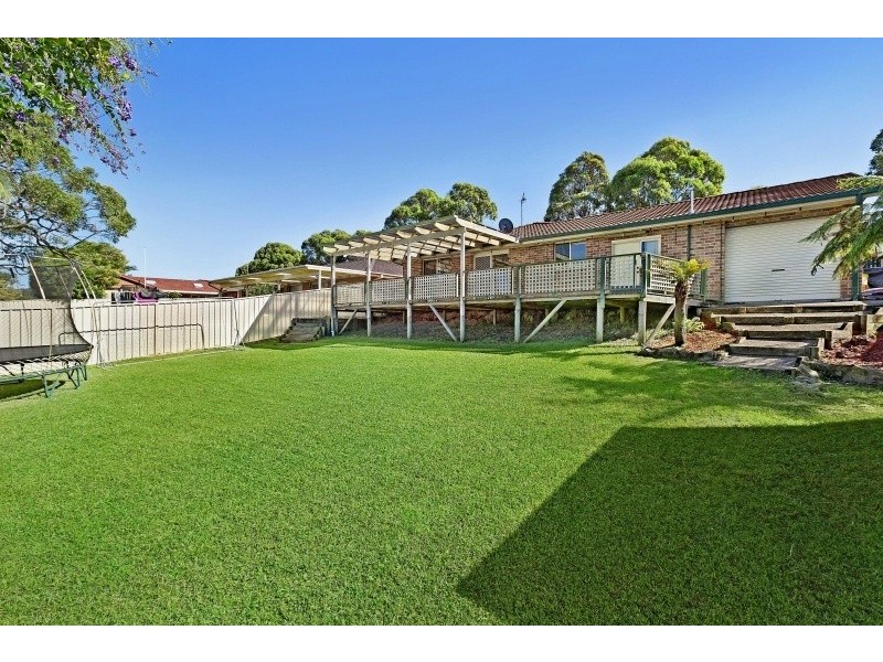 243 Cresthaven Avenue, Bateau Bay NSW 2261