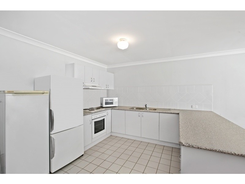 7/27 Aurora Place, Bateau Bay NSW 2261