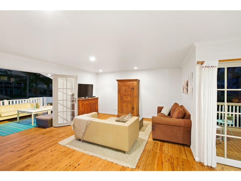 581 The Entrance Road, Bateau Bay NSW 2261