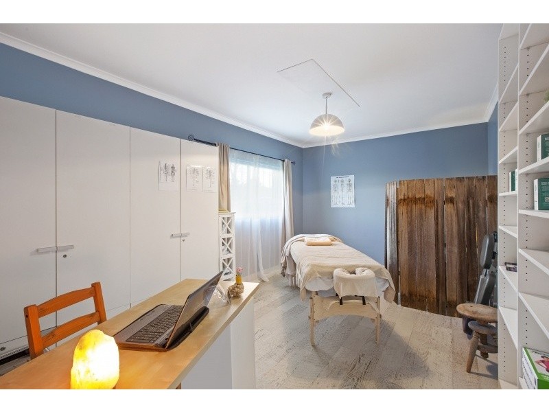 581 The Entrance Road, Bateau Bay NSW 2261