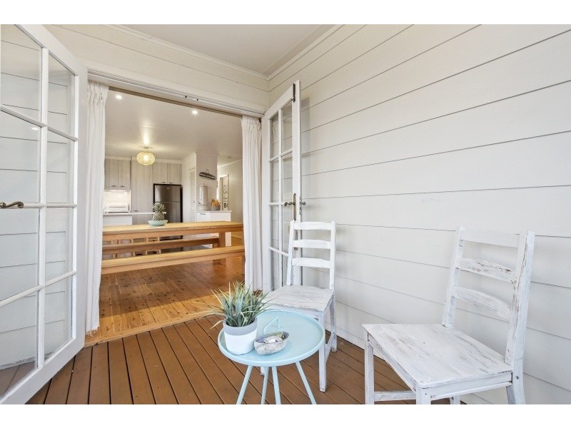 581 The Entrance Road, Bateau Bay NSW 2261