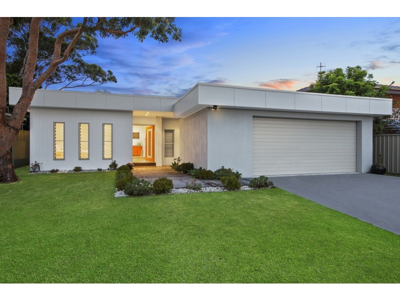 32 Bias Avenue, Bateau Bay NSW 2261